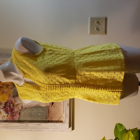 ♦️♦️SOLD♦️♦️ Banana Republic Tank - Picture 3 of 7